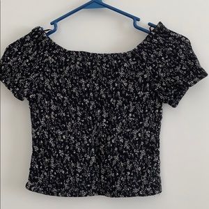 Super cute crop top!